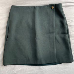 Aritzia mini skirt